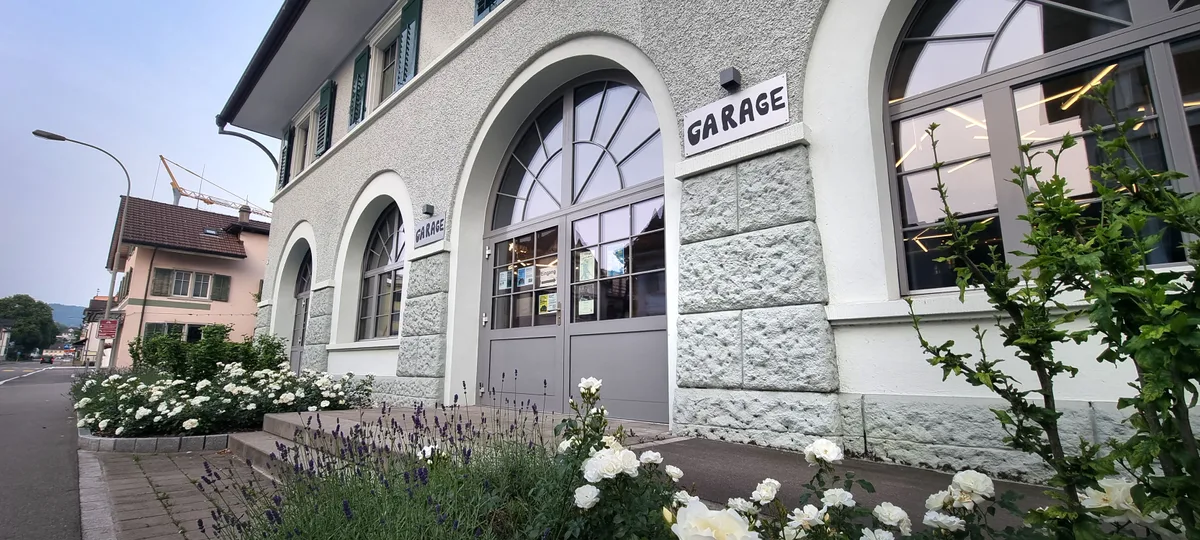 Aussenansicht der Garage an der Bahnhofstrasse in Wetzikon.